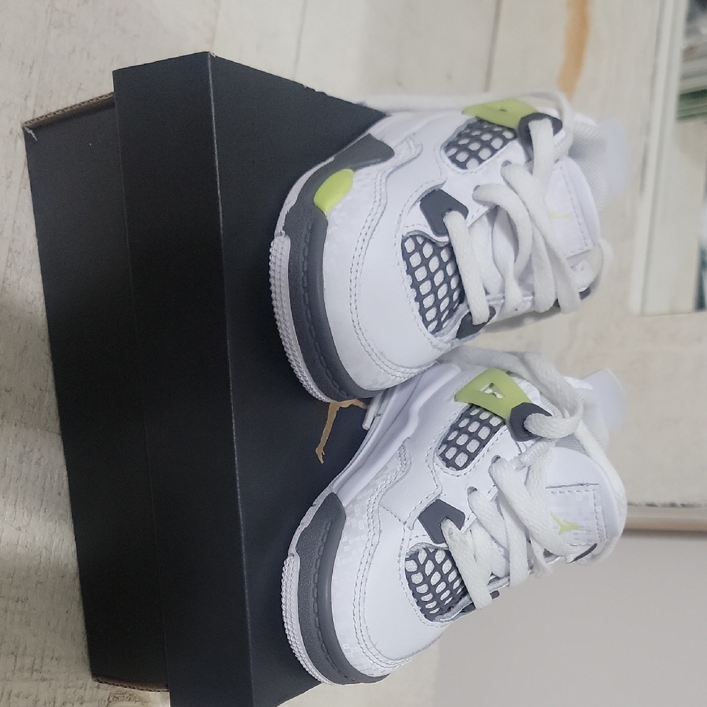 Jordan Baby Sneakers in White and Lime